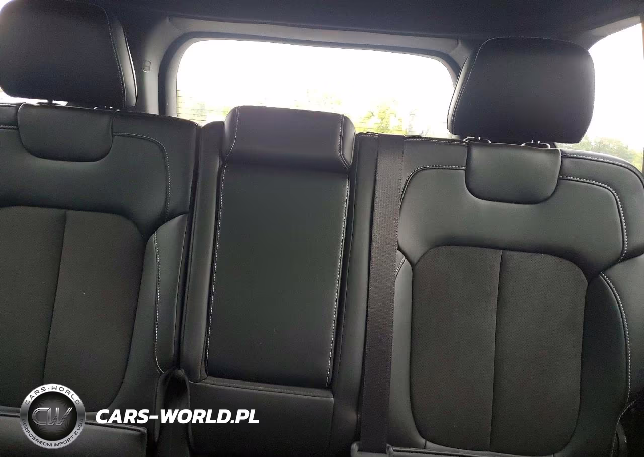 2025 Jeep Grand Cherokee Laredo VIN:1C4RJHAGXSC297262 - 10