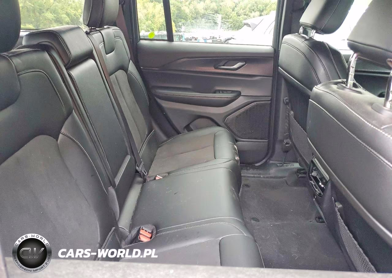 2025 Jeep Grand Cherokee Laredo VIN:1C4RJHAGXSC297262 - 11
