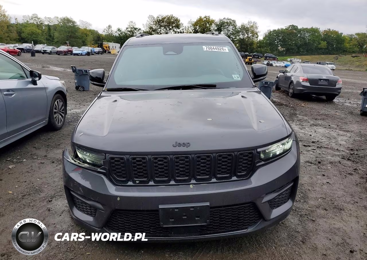 2025 Jeep Grand Cherokee Laredo VIN:1C4RJHAGXSC297262 - 5