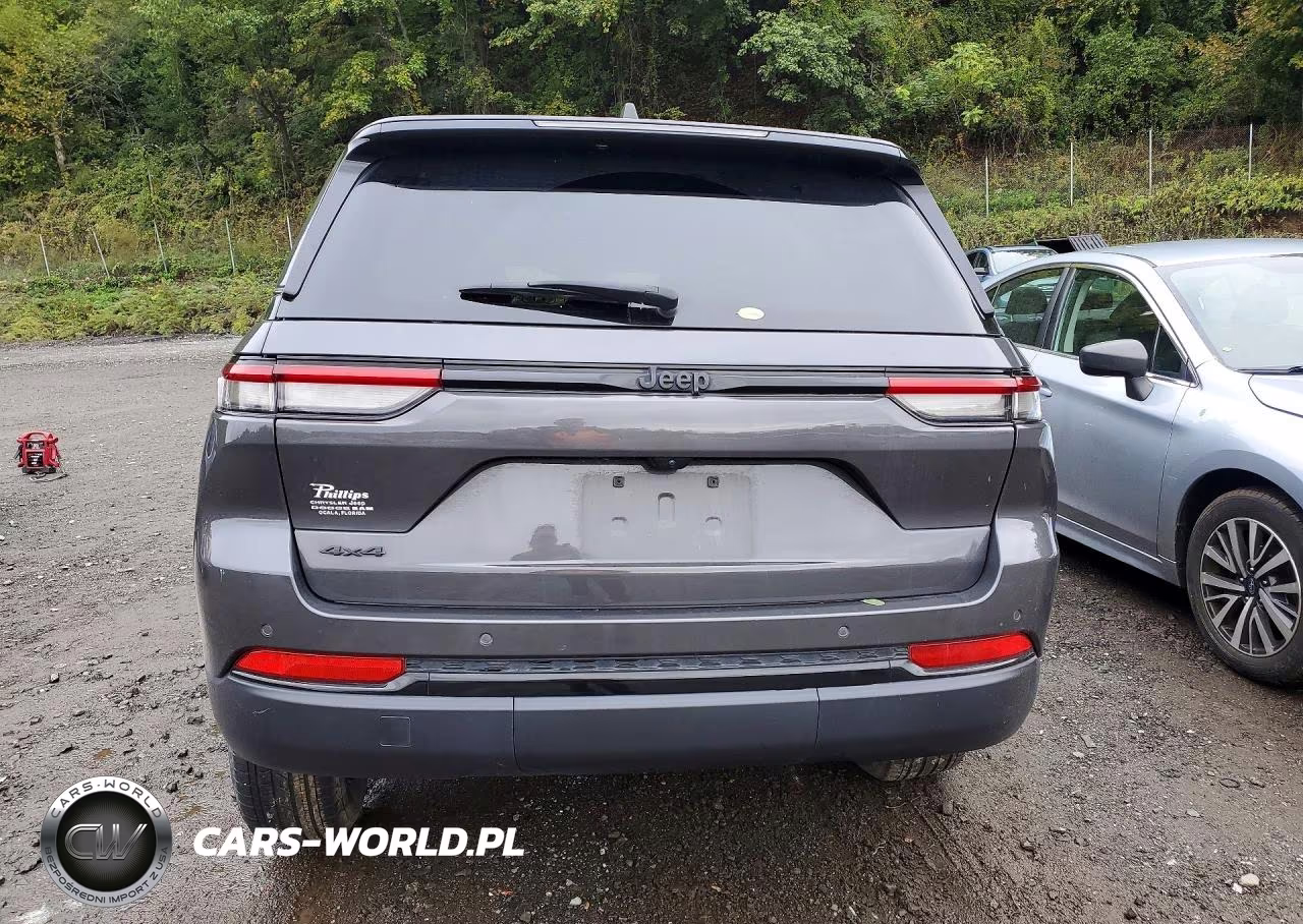 2025 Jeep Grand Cherokee Laredo VIN:1C4RJHAGXSC297262 - 6