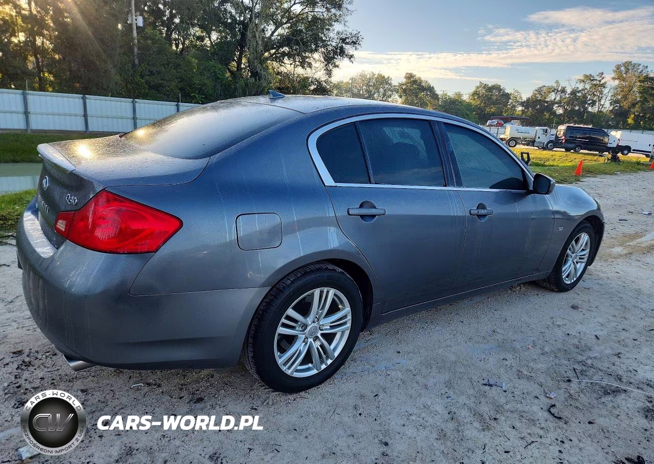 2015 Infiniti Q40 Base VIN:JN1CV6AR5FM520097 - 3