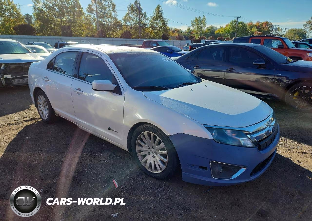 2010 Ford Fusion Hybrid VIN:3FADP0L3XAR284831 - 4