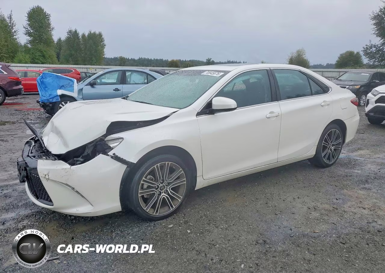 2016 Toyota Camry Special Edition – zdjęcie 1 z 12