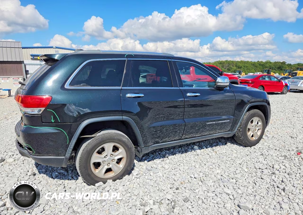 2015 Jeep Grand Cherokee Laredo VIN:1C4RJFAG9FC155186 - 3