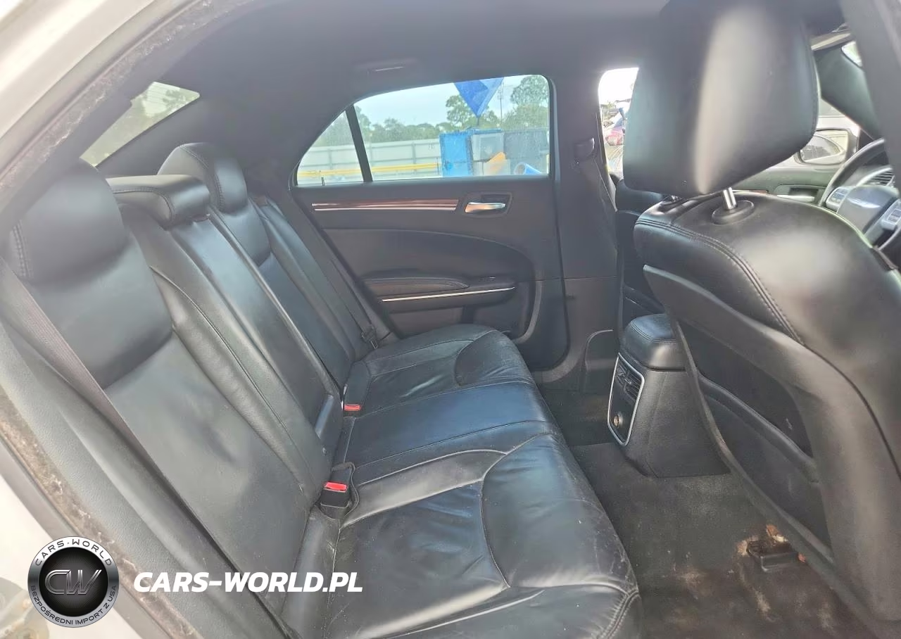 2013 Chrysler 300 300C VIN:2C3CCAAG0DH588901 - 10