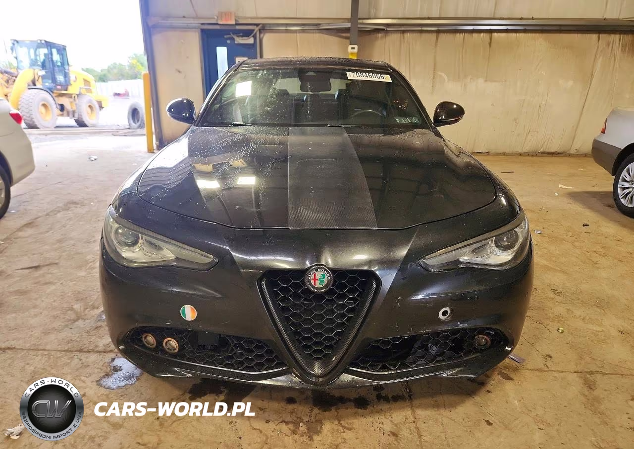 2017 Alfa Romeo Giulia Ti Q4 VIN:ZARFAEEN5H7534905 - 5