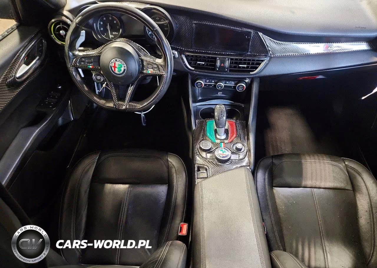2017 Alfa Romeo Giulia Ti Q4 VIN:ZARFAEEN5H7534905 - 8
