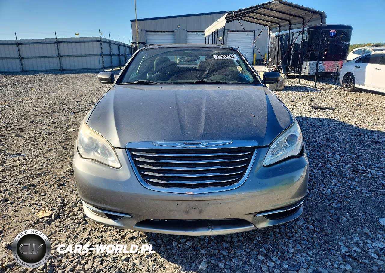 2012 Chrysler 200 Touring VIN:1C3BCBEG1CN281481 - 5