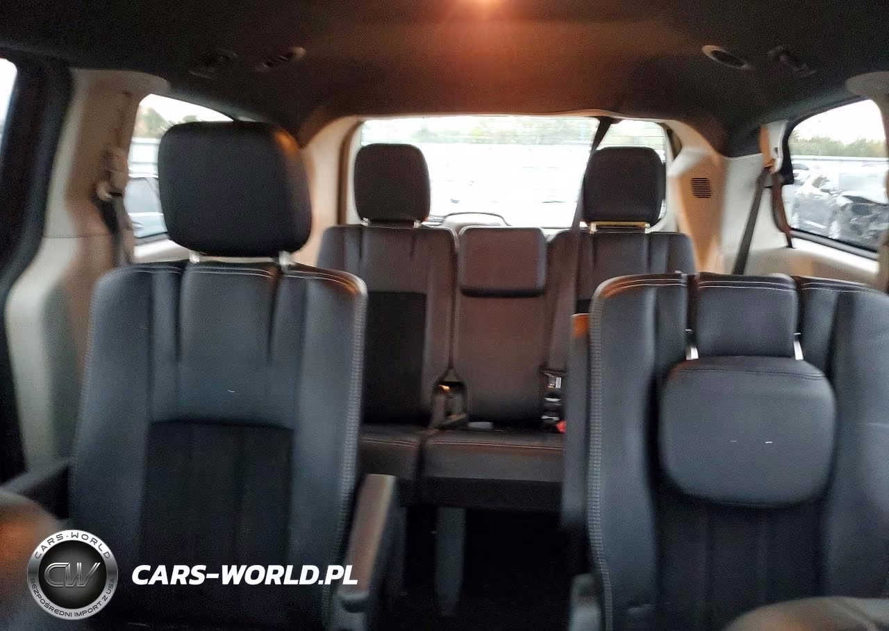 2018 Dodge Grand Caravan Sxt VIN:2C4RDGCG6JR207920 - 10