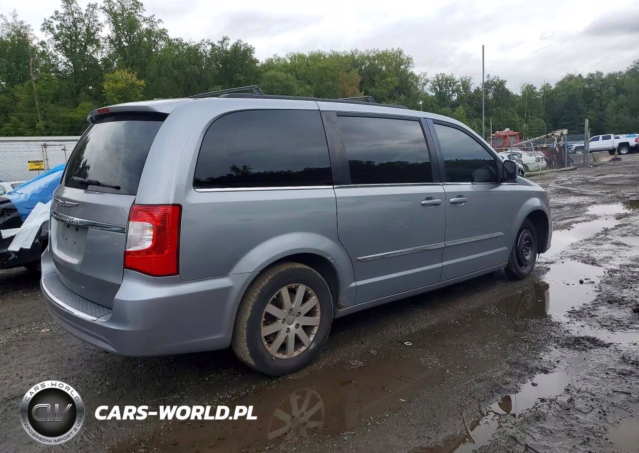 2013 Chrysler Town & Country Touring VIN:2C4RC1BG5DR692492 - 3