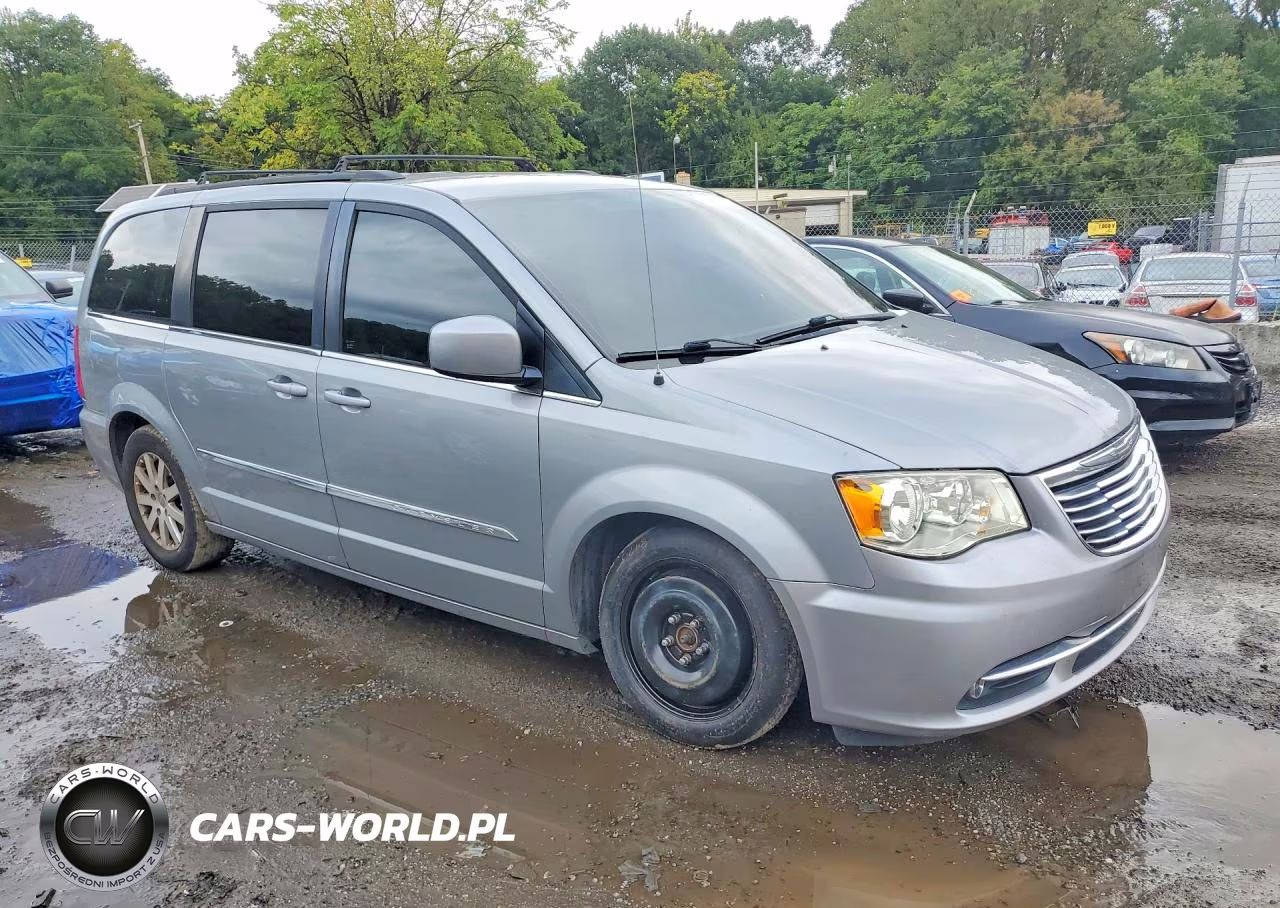 2013 Chrysler Town & Country Touring VIN:2C4RC1BG5DR692492 - 4