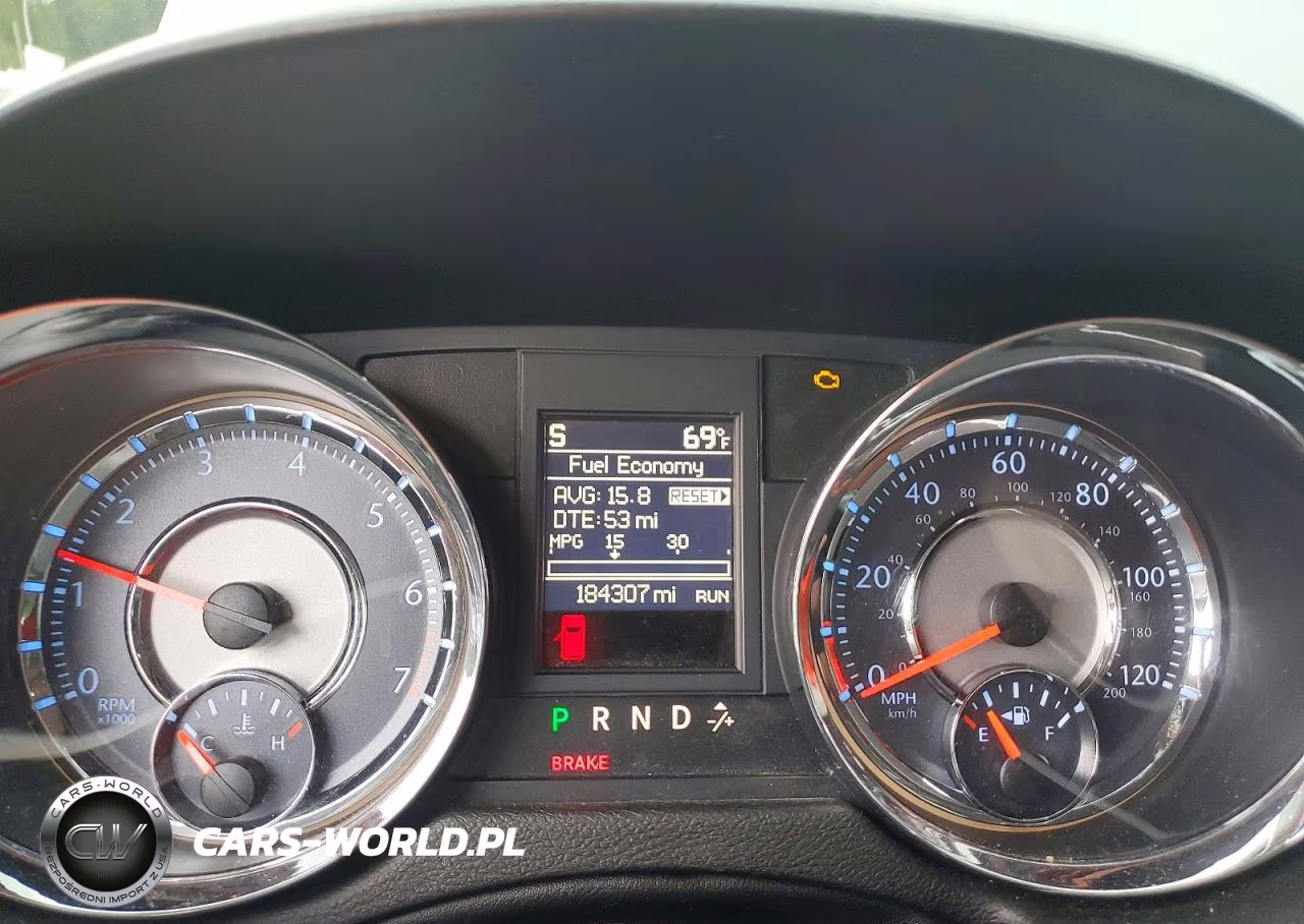 2013 Chrysler Town & Country Touring VIN:2C4RC1BG5DR692492 - 9