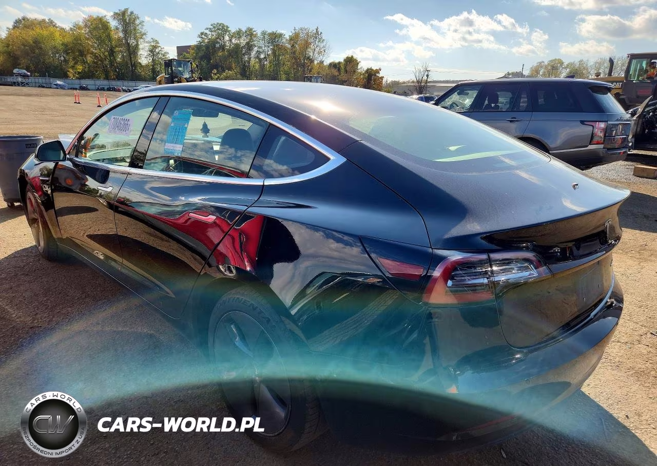 2018 Tesla Model 3 VIN:5YJ3E1EB6JF068160 - 2