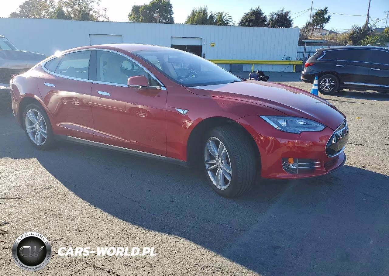 2014 Tesla Model S VIN:5YJSA1H17EFP30571 - 4