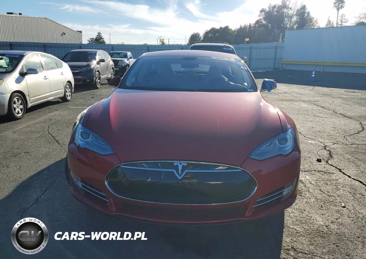 2014 Tesla Model S VIN:5YJSA1H17EFP30571 - 5