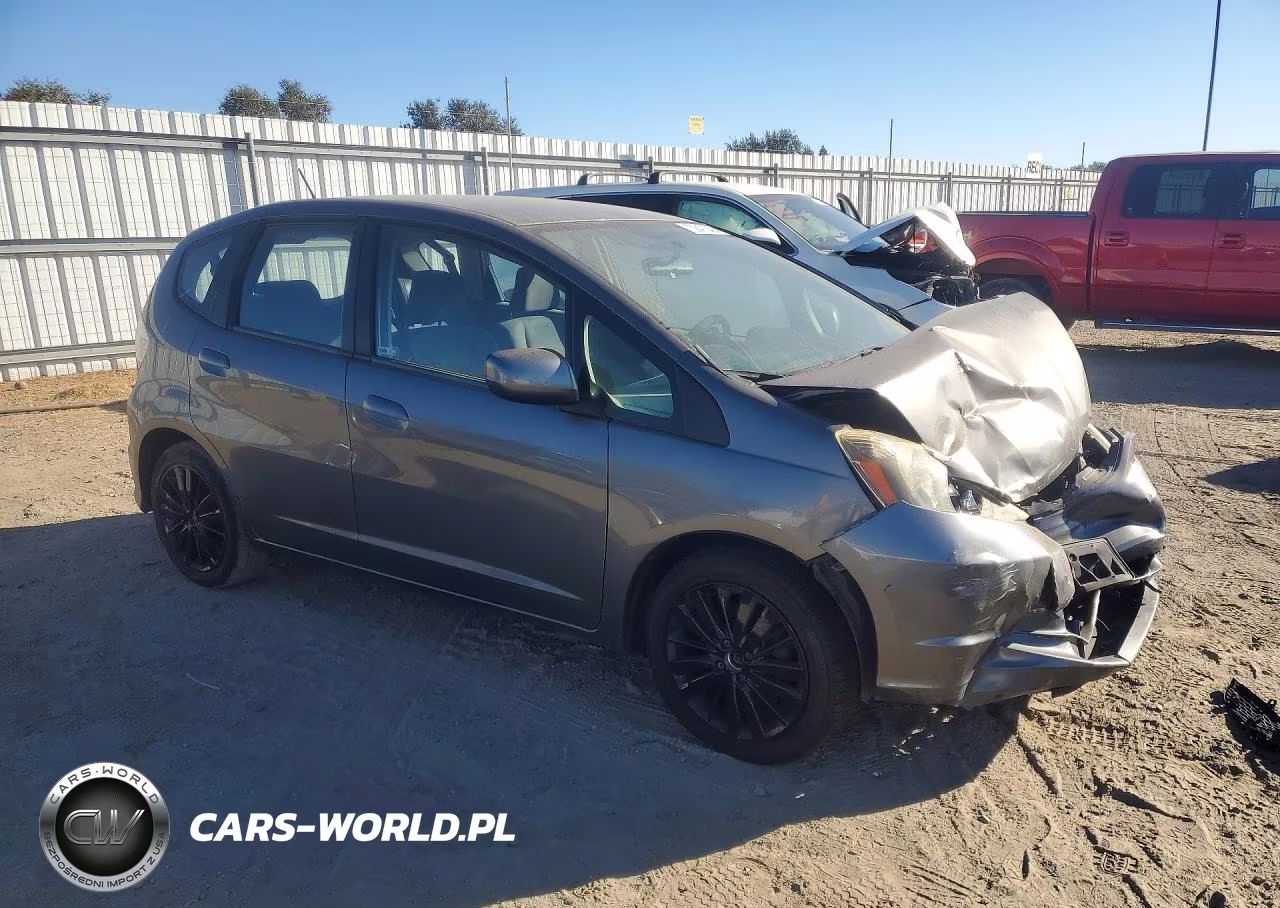 2012 Honda Fit VIN:JHMGE8H35CC034434 - 4