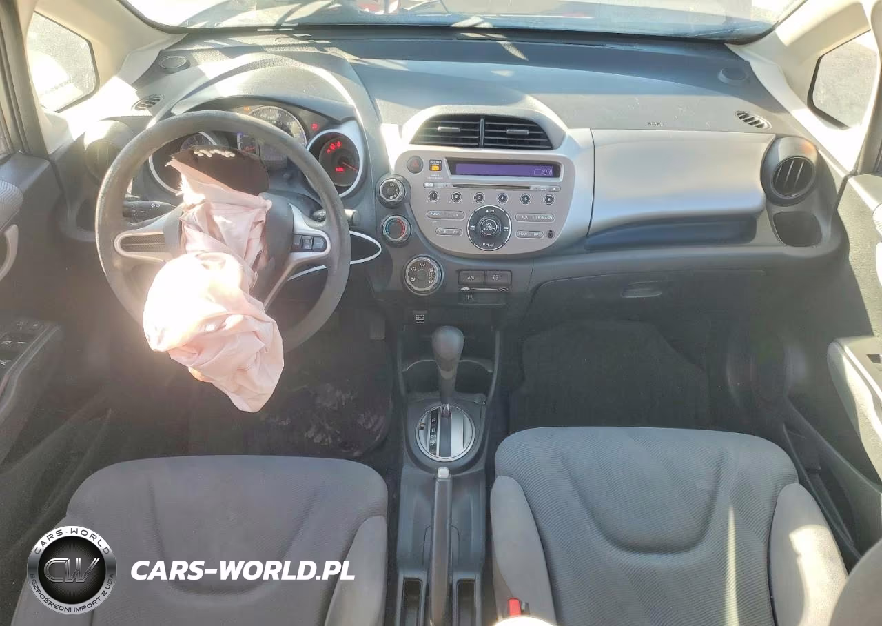 2012 Honda Fit VIN:JHMGE8H35CC034434 - 8