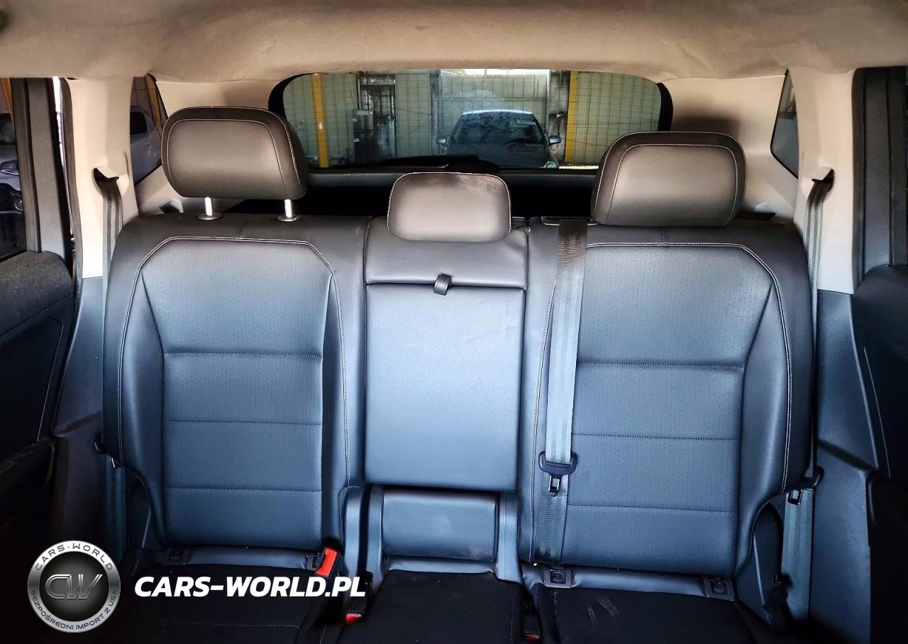 2018 Volkswagen Tiguan Se VIN:3VV2B7AXXJM069155 - 10