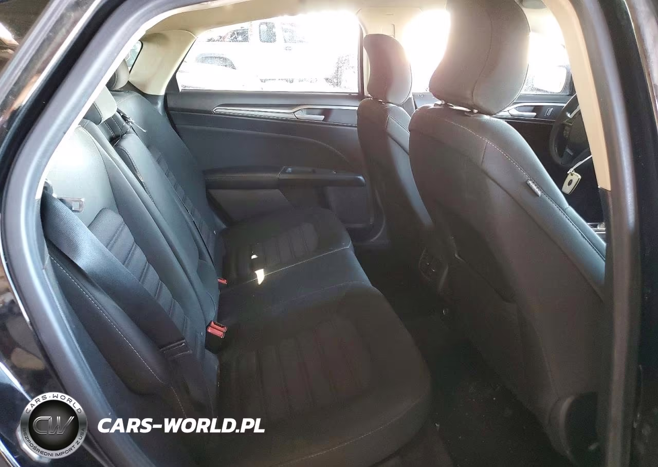 2018 Ford Fusion Se VIN:3FA6P0H72JR240956 - 10