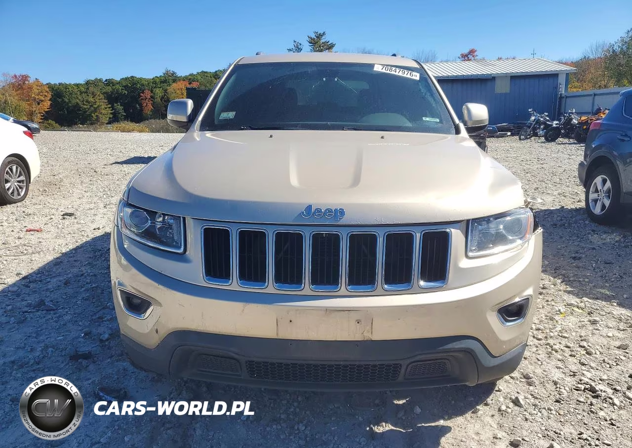 2015 Jeep Grand Cherokee Laredo VIN:1C4RJFAG5FC133802 - 5