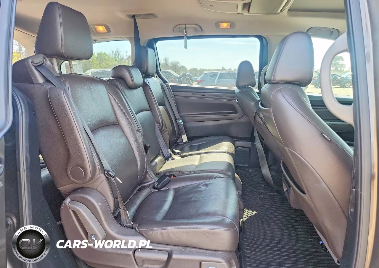 2021 Honda Odyssey Touring VIN:5FNRL6H86MB006680 - 11