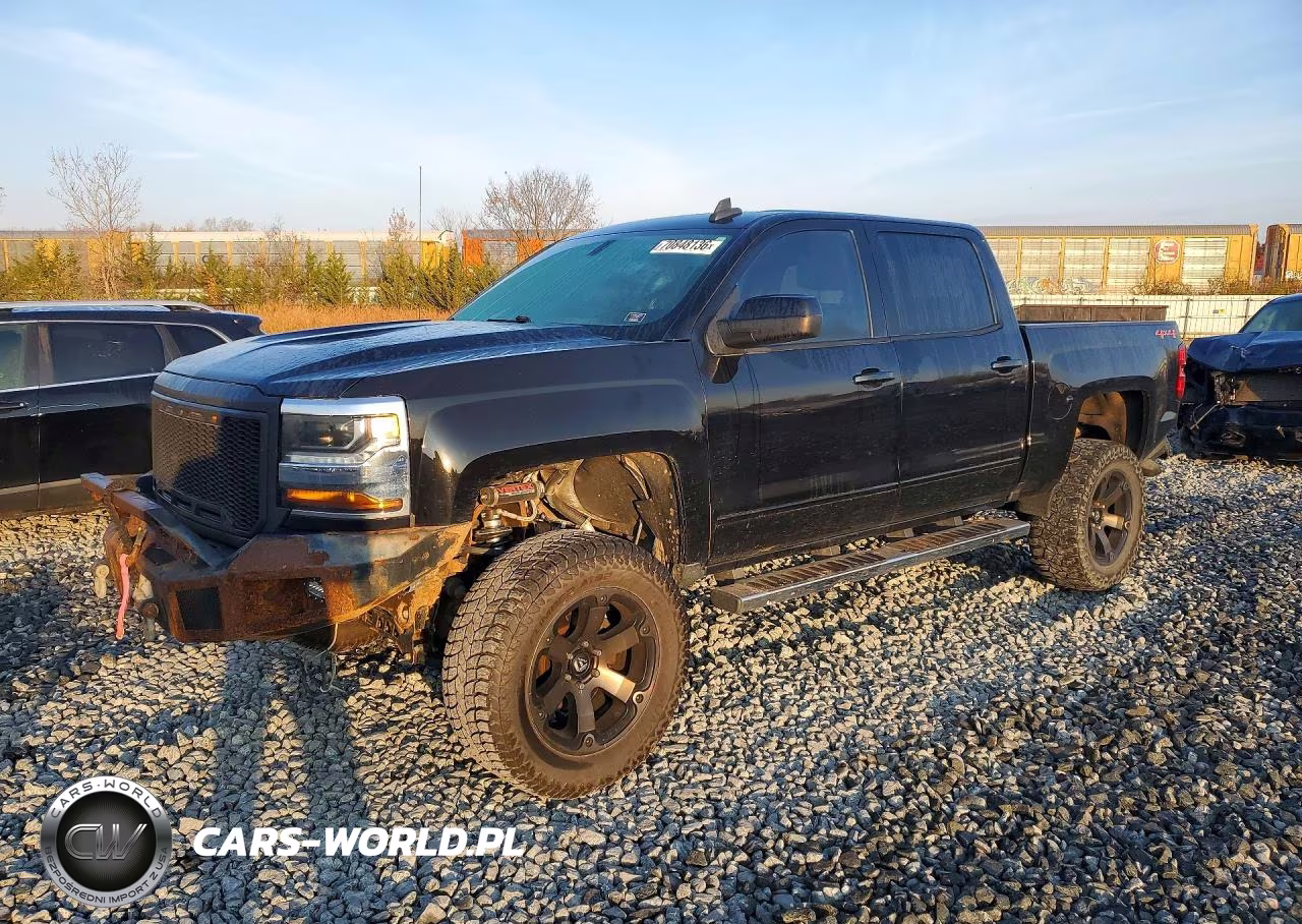 2018 Chevrolet Silverado K1500 Lt VIN:3GCUKREC2JG187967 - 1