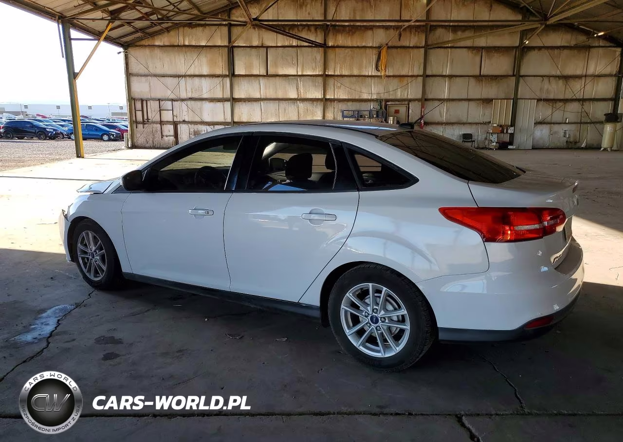 2016 Ford Focus Se VIN:1FADP3F24GL297960 - 2