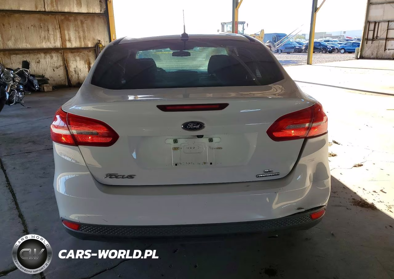 2016 Ford Focus Se VIN:1FADP3F24GL297960 - 6