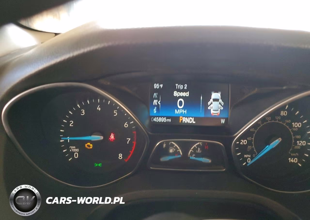 2016 Ford Focus Se VIN:1FADP3F24GL297960 - 9