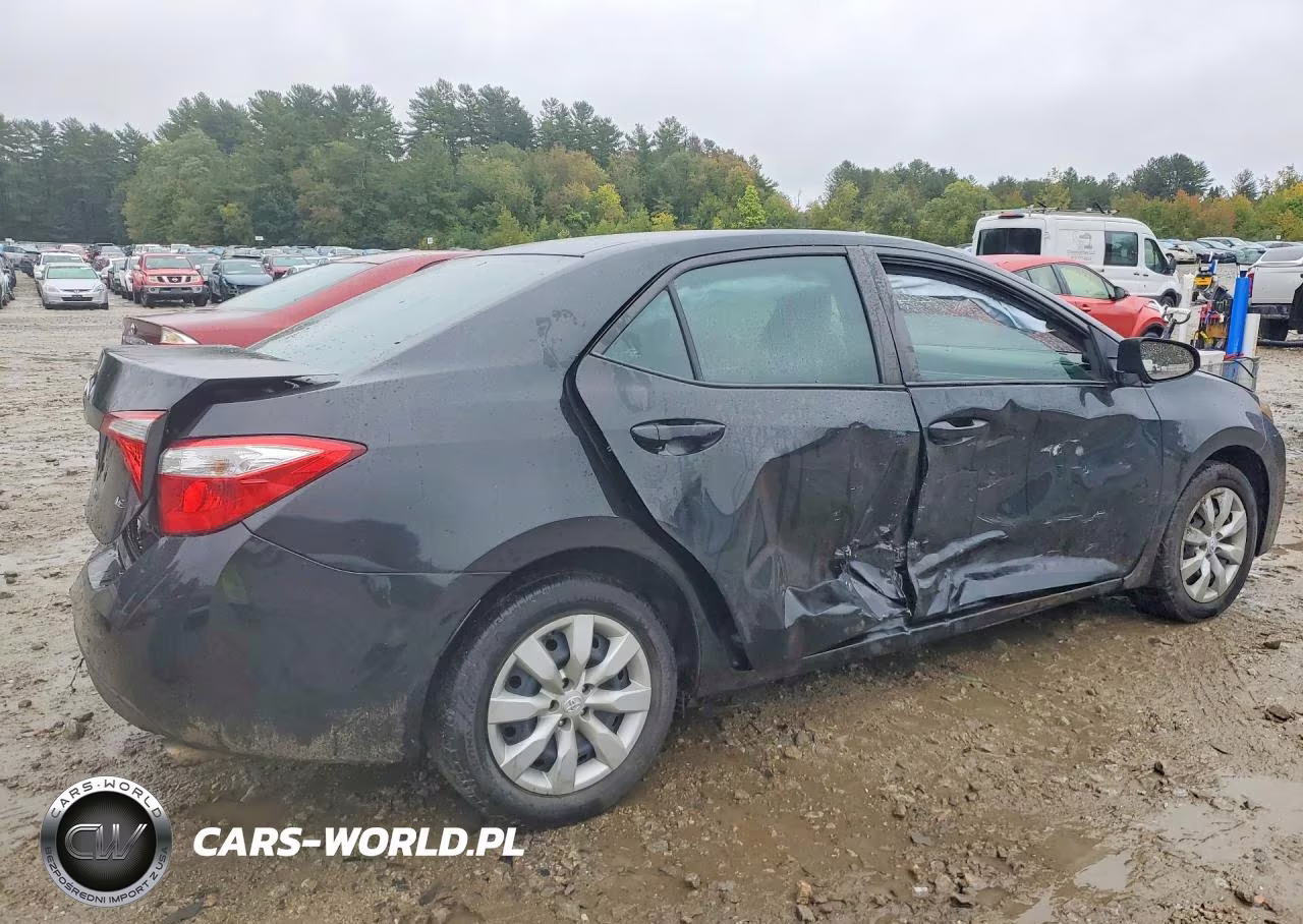 2015 Toyota Corolla Le VIN:2T1BURHE6FC335912 - 3