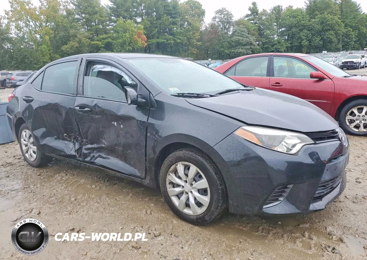2015 Toyota Corolla Le VIN:2T1BURHE6FC335912 - 4