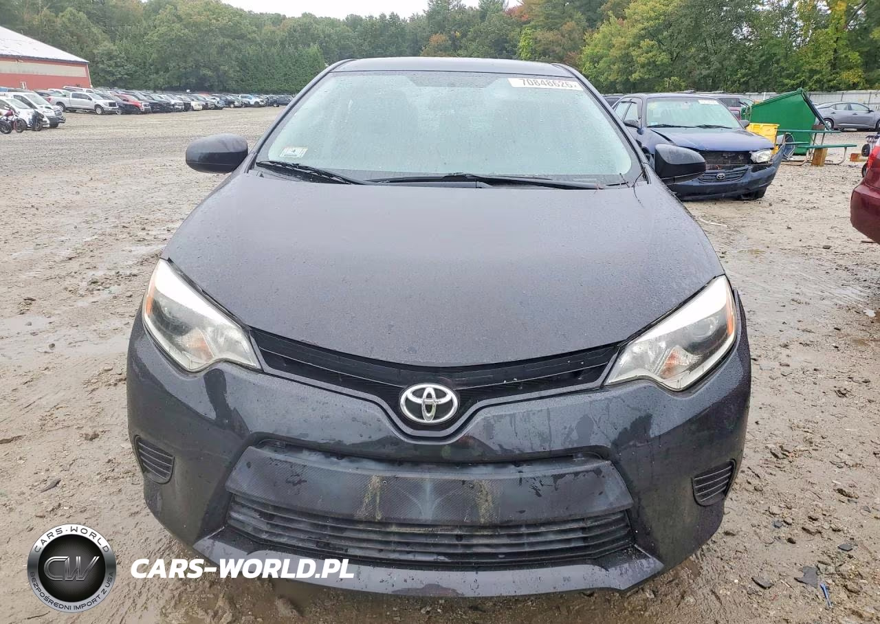 2015 Toyota Corolla Le VIN:2T1BURHE6FC335912 - 5