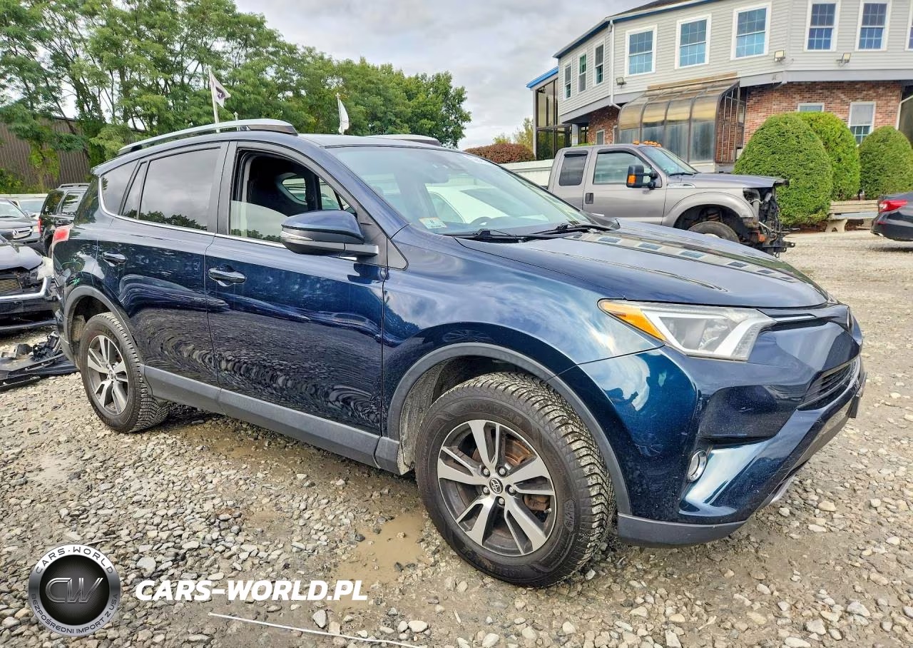 2018 Toyota Rav4 Xle VIN:JTMRFREV8JJ176482 - 4