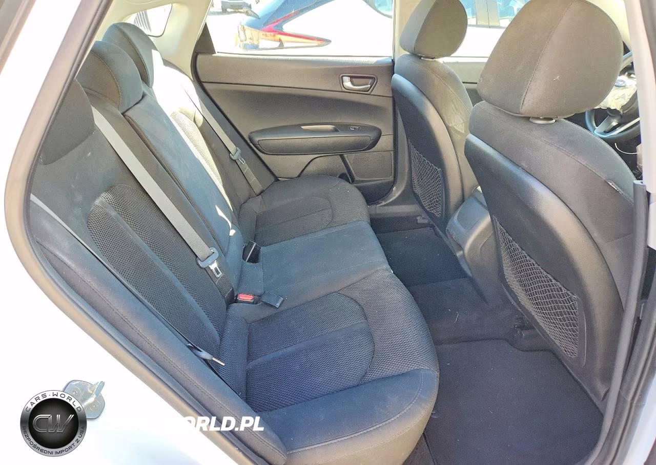 2020 Kia Optima Lx VIN:5XXGT4L35LG422576 - 10