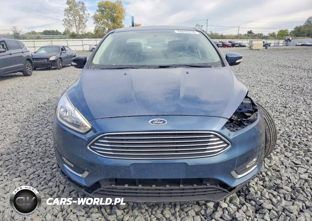 2018 Ford Focus Titanium VIN:1FADP3J25JL209982 - 5