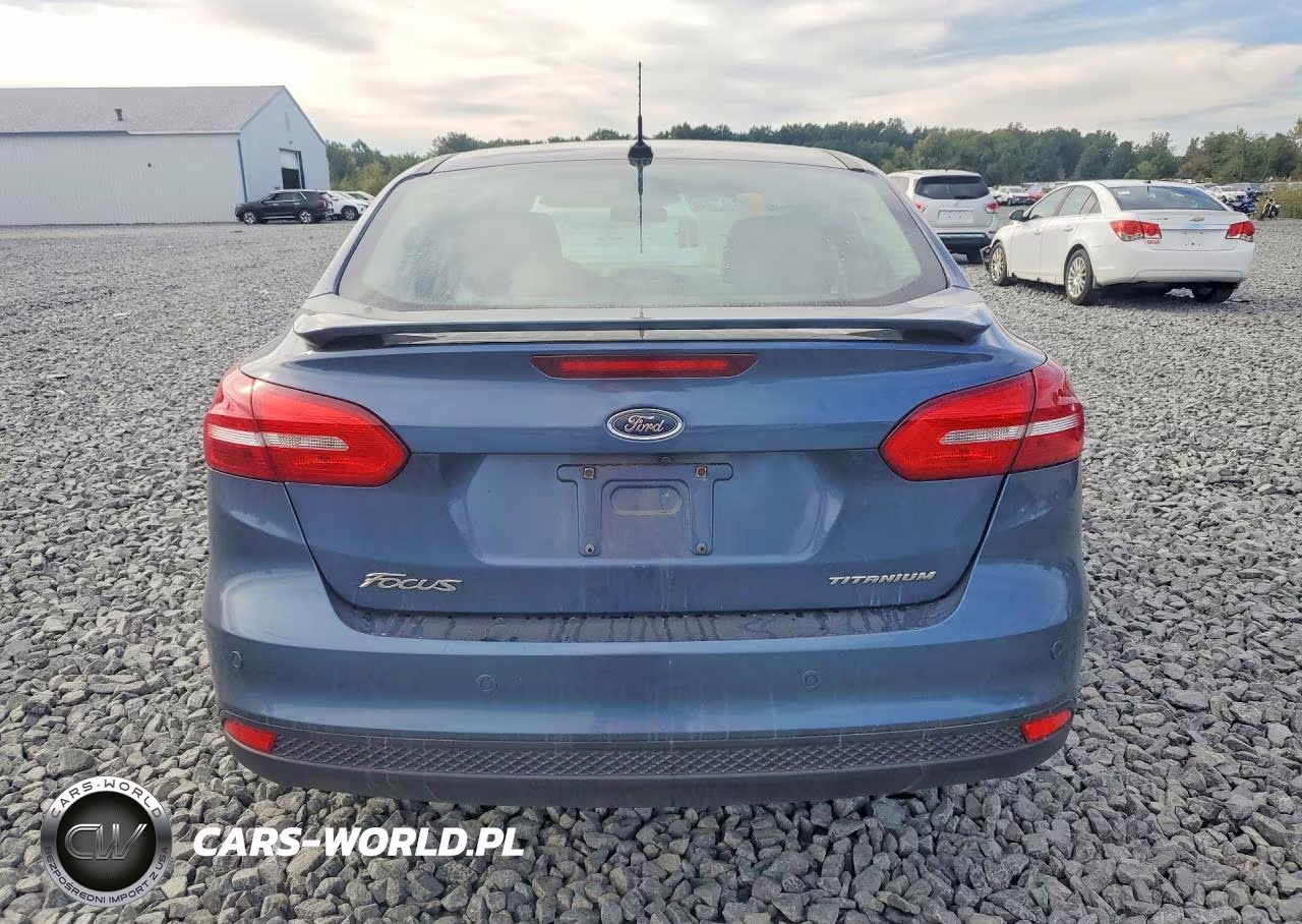 2018 Ford Focus Titanium VIN:1FADP3J25JL209982 - 6