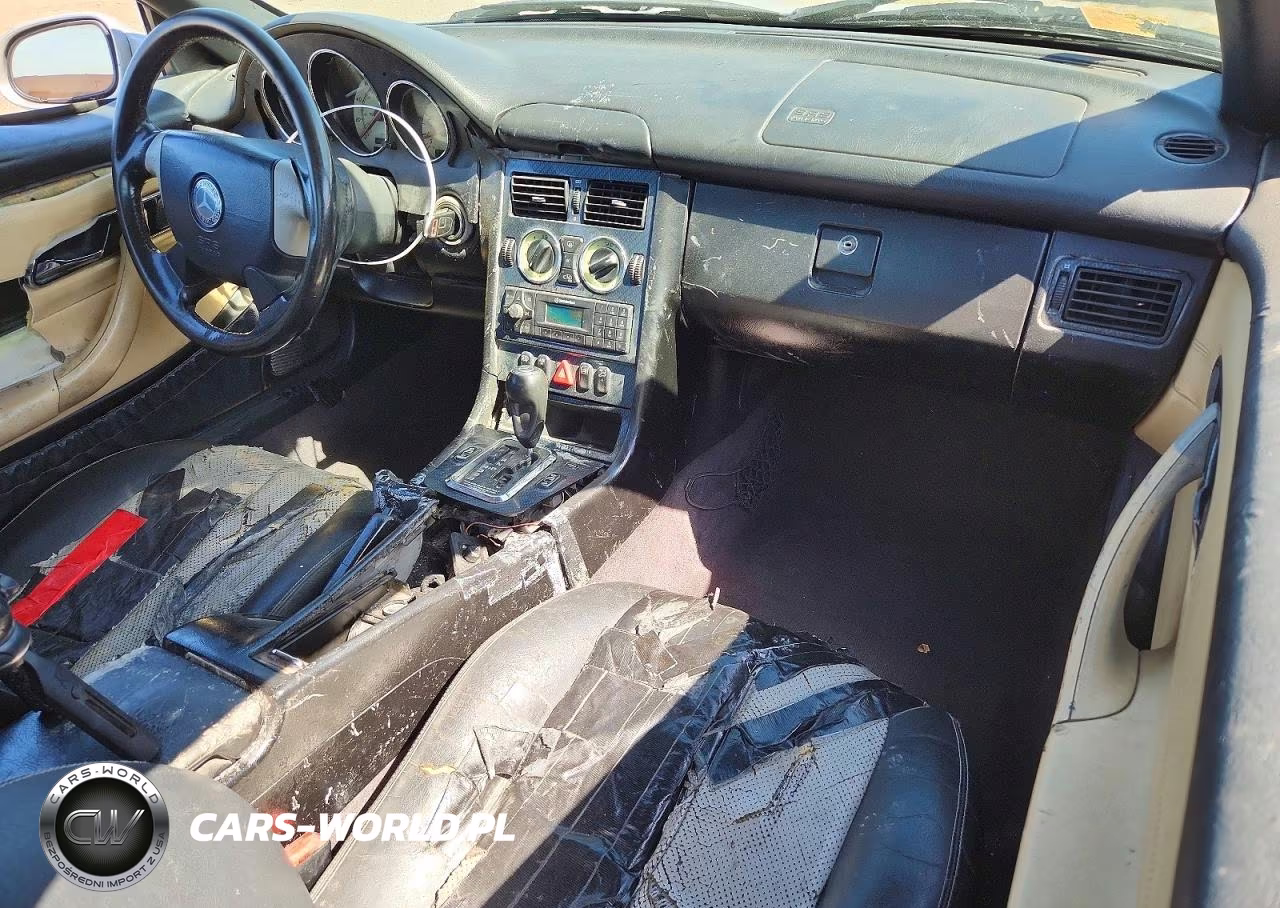 1999 Mercedes-Benz Slk 230 Kompressor VIN:WDBKK47F1XF134946 - 8