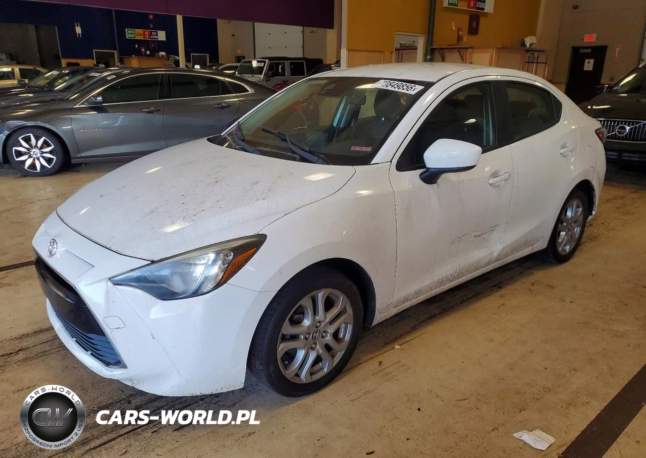 2017 Toyota Yaris Ia Base