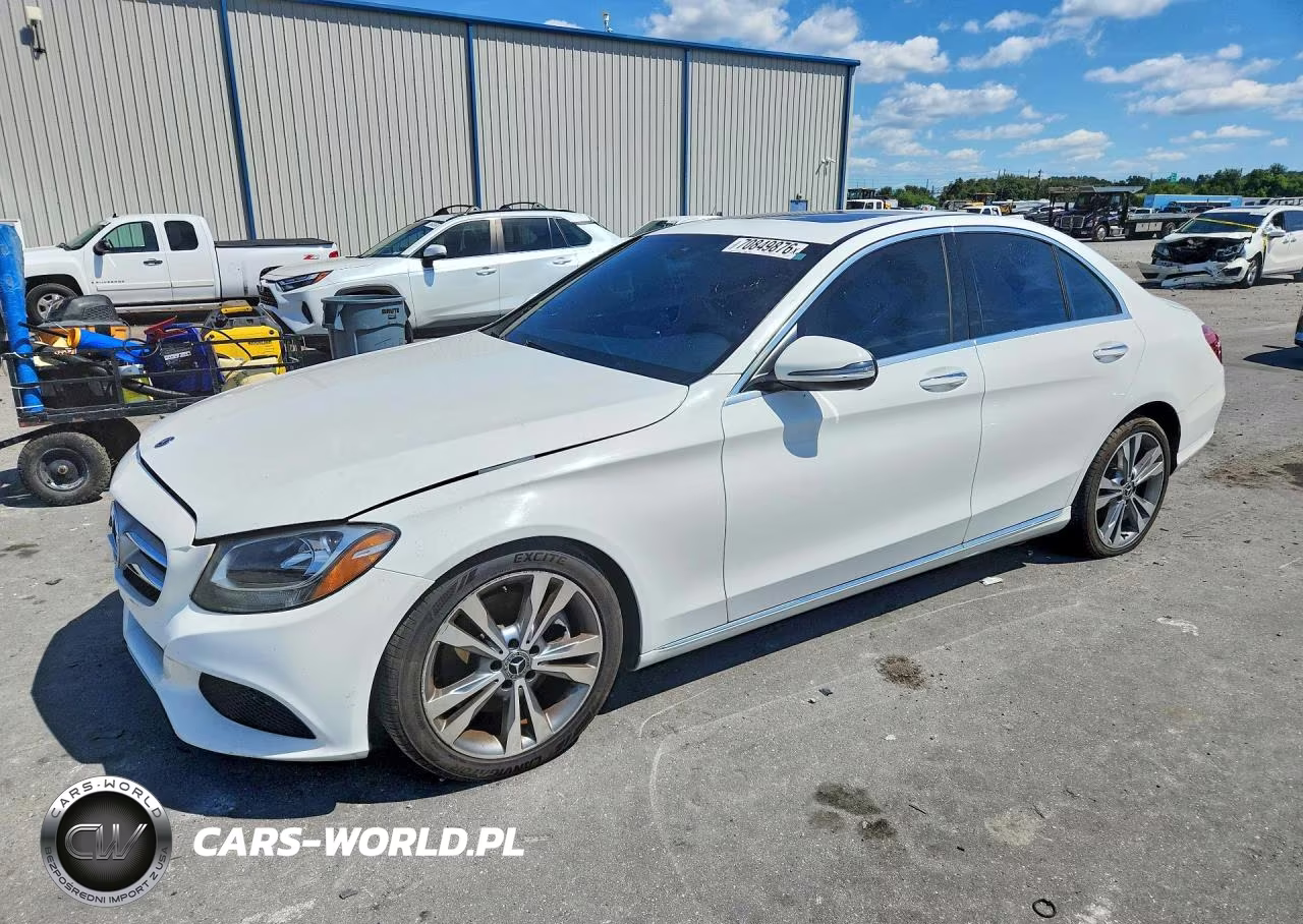 2018 Mercedes-Benz C 300 VIN:55SWF4JB4JU261603 - 1