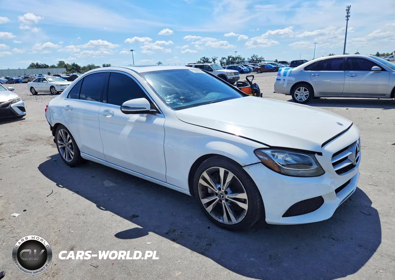 2018 Mercedes-Benz C 300 VIN:55SWF4JB4JU261603 - 4