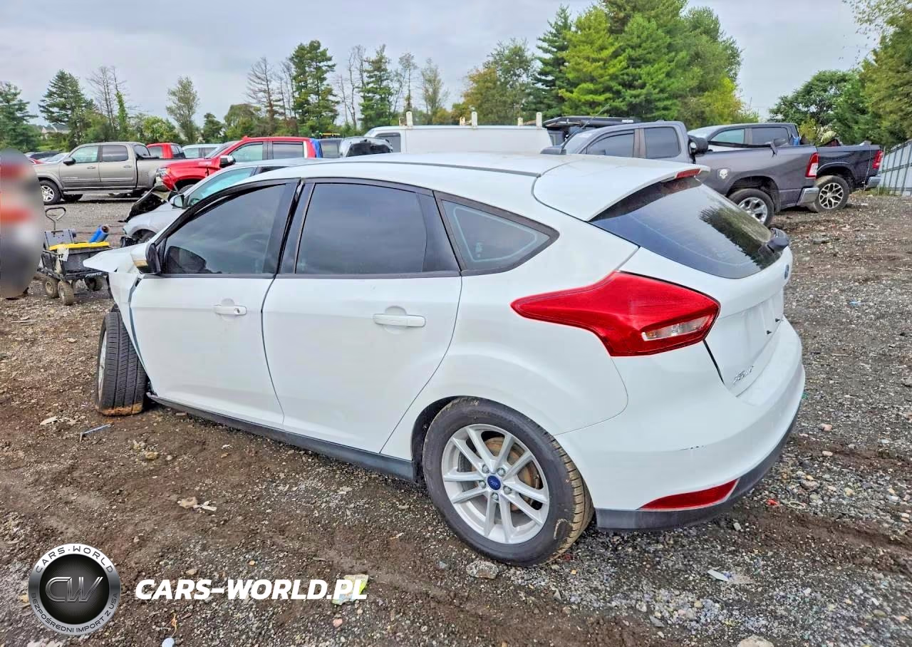2017 Ford Focus Se VIN:1FADP3K24HL247955 - 2