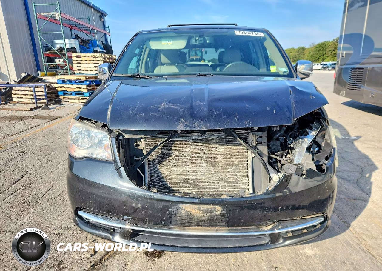 2015 Chrysler Town & Country Touring L VIN:2C4RC1CG1FR645980 - 5