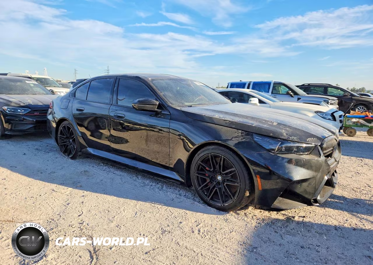2025 BMW M5 VIN:WBS83FK00SCT14543 - 4
