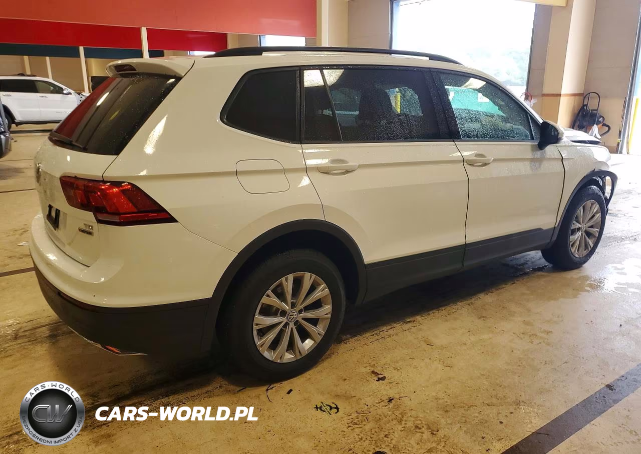 2018 Volkswagen Tiguan S VIN:3VV0B7AX5JM102232 - 3