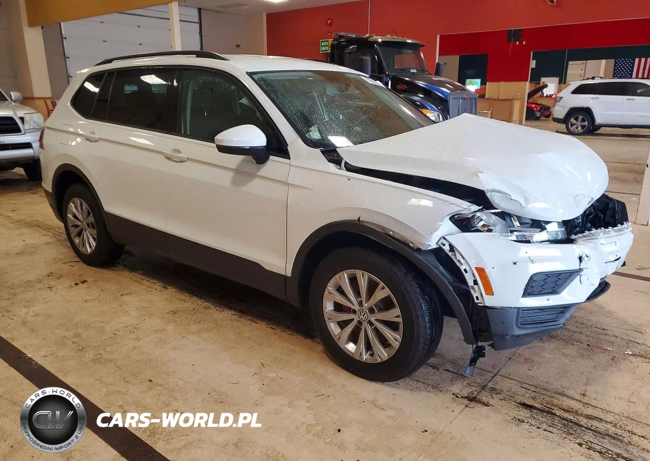 2018 Volkswagen Tiguan S VIN:3VV0B7AX5JM102232 - 4