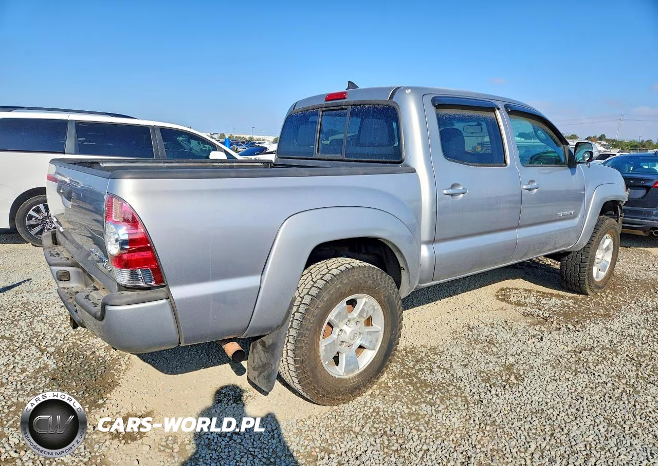 2015 Toyota Tacoma Double Cab Prerunner VIN:3TMJU4GN3FM174717 - 3