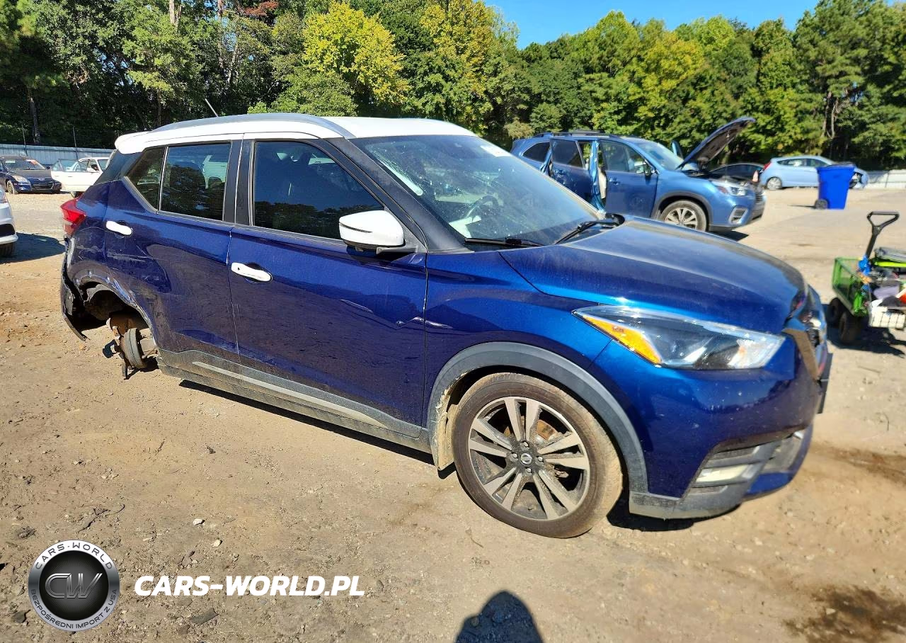 2020 Nissan Kicks Sr VIN:3N1CP5DVXLL477282 - 4