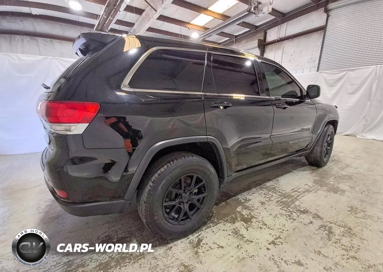 2019 Jeep Grand Cherokee Laredo VIN:1C4RJEAG7KC732432 - 3