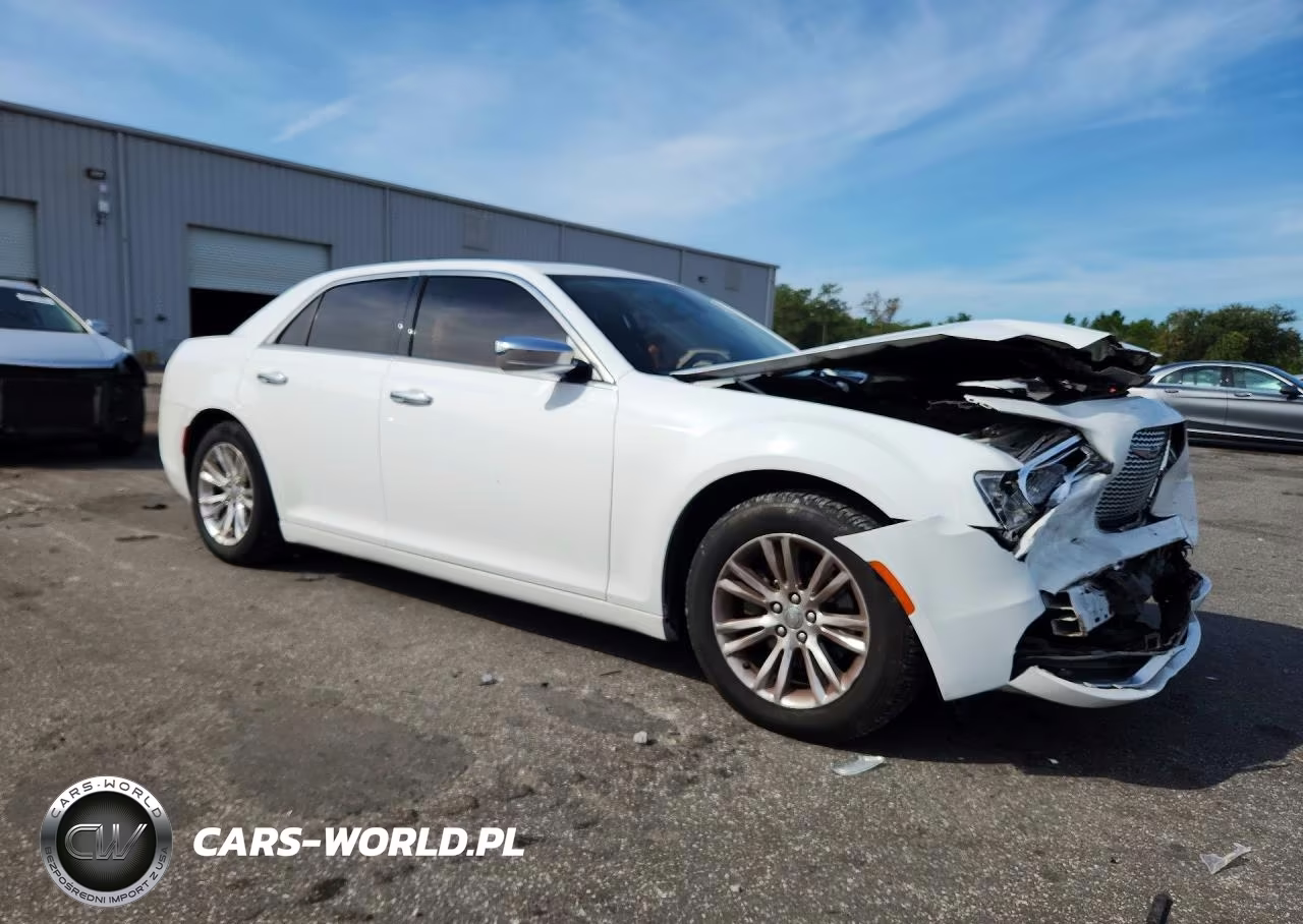 2016 Chrysler 300C VIN:2C3CCAEG4GH190086 - 4