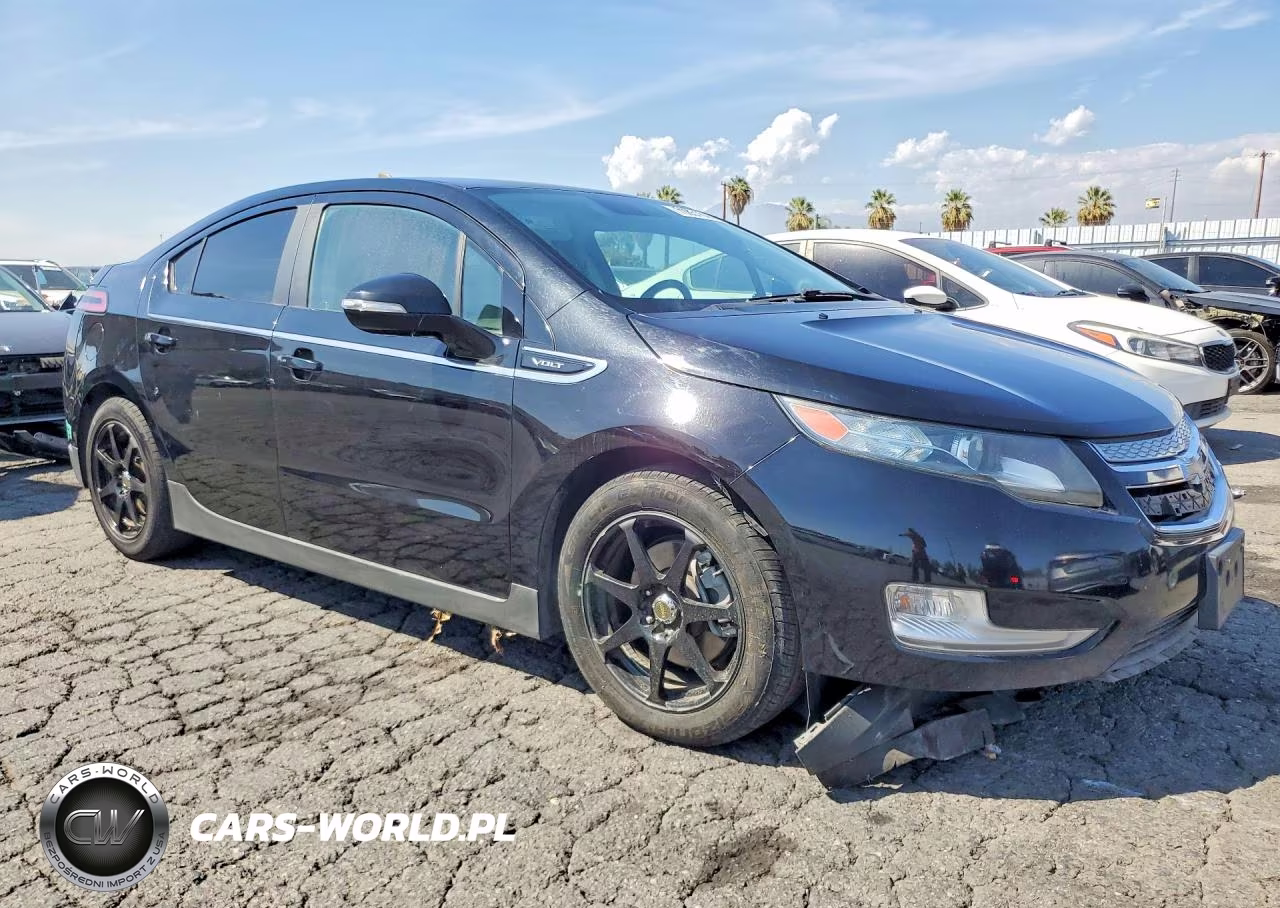 2013 Chevrolet Volt VIN:1G1RE6E45DU120097 - 4